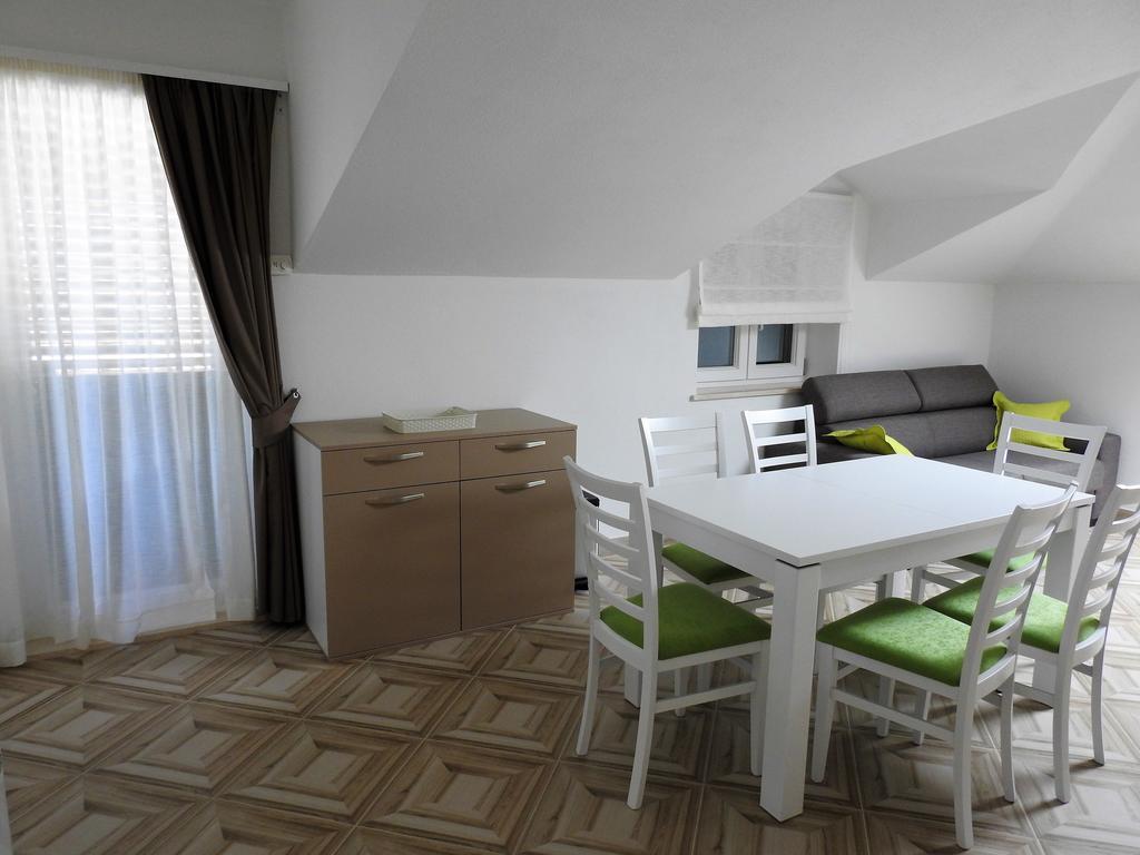 Apartments Villa Barbara Sumartin Buitenkant foto